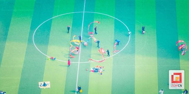 开云体育（官网）app下载-晒着太阳动起来！檀木林体育馆的冬日市井健身图|自贡|羽毛球|自贡市|四川省|门球_新浪新闻